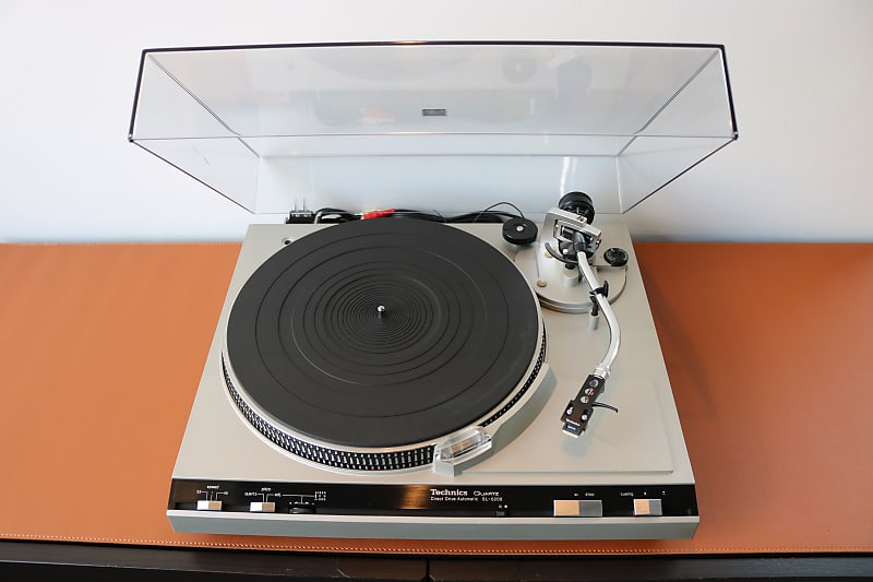 Vintage Technics SL-5200 Direct Drive Automatic Turntable with Shure M447X  Cartridge