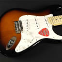 Fender American Special Stratocaster - Maple Fingerboard - 2-Color Sunburst (059)
