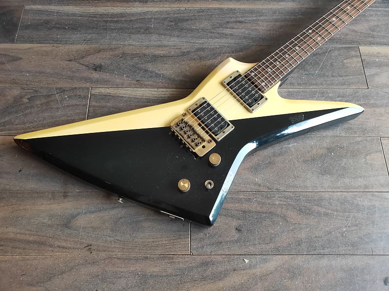 Aria Pro II ZZ Deluxe ジャパンヴィンテージ1983 Aria Pro II ZZ Deluxe Electric Guitar Explorer JAPAN 1983
