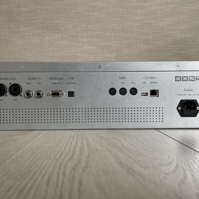 Modal Electronics 002R Rackmount 8-Voice Analogue-Digital Hybrid Synthesizer 2020 - 2021 White image 2