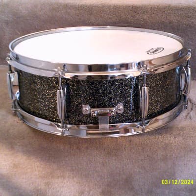 Gretsch Catalina Club 14 X 5 Snare Drum, Black Galaxy Lacquer, Mahogany Shell - Excellent1 image 9