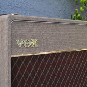 VOX VR15W 状態良好　動作確認済　木製　出回りが少ない希少品 VOX / ヘッドフォンアンプ/ミニアンプ / ギターアンプ】一覧