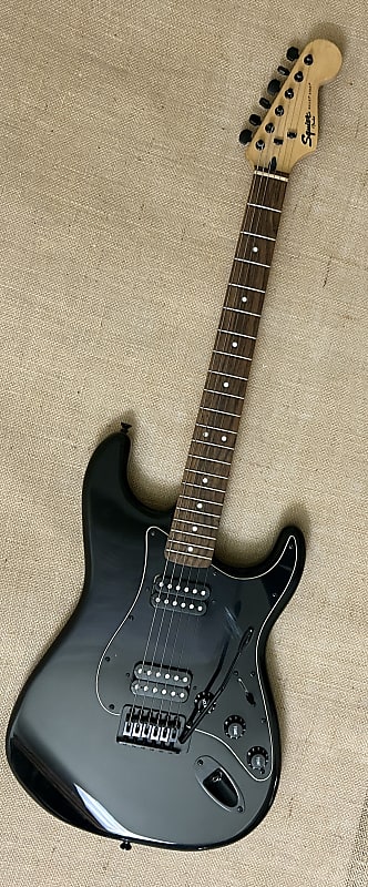 Fender Squier Stratocaster - Black | Reverb