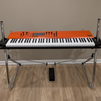 Vox Continental 73-Key Performance Organ with Stand and V861