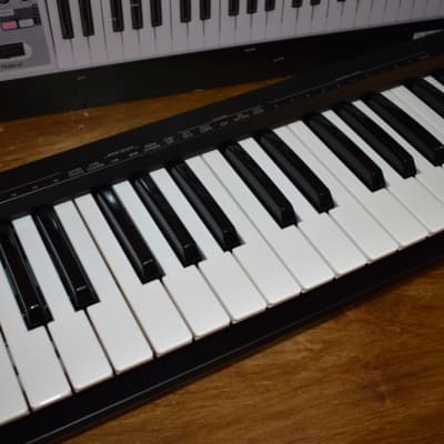 Roland A-49 MIDI Keyboard Controller 2014 - Present - Black image 3