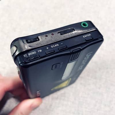 SONY FX70 Walkman Cassette Player, Excellent Gun Black Shape !  Working  ! image 5