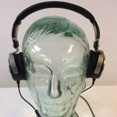 Beyerdynamic aventho wired new arrivals black
