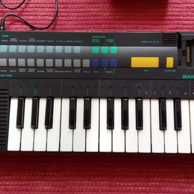Casio  PT-280 Lo-Fi Sampling Keyboard 1980's cousin of the SK1