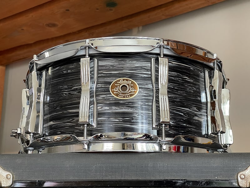 Ludwig 90th Anniversary Classic Maple 6.5x14 Vintage Black Oyster Snare Drum