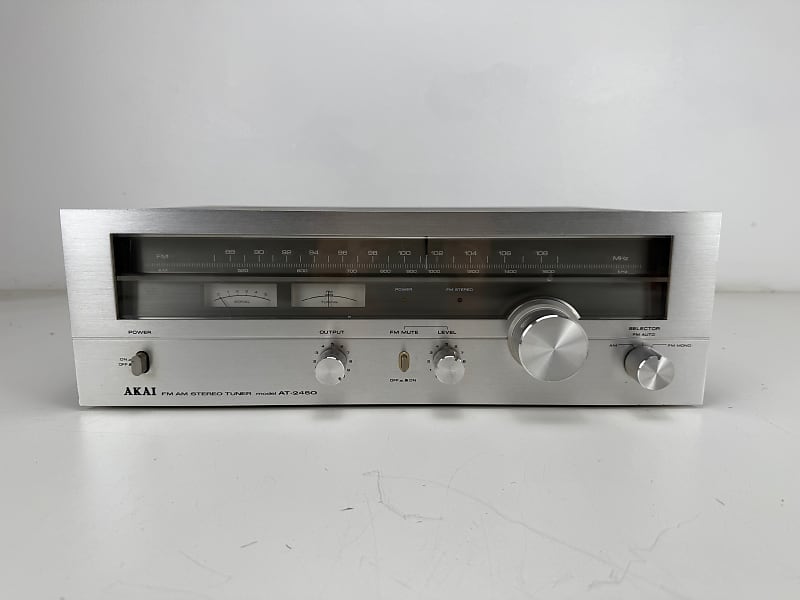 Akai Model AT - 2450 FM/AM Stereo Tuner  			