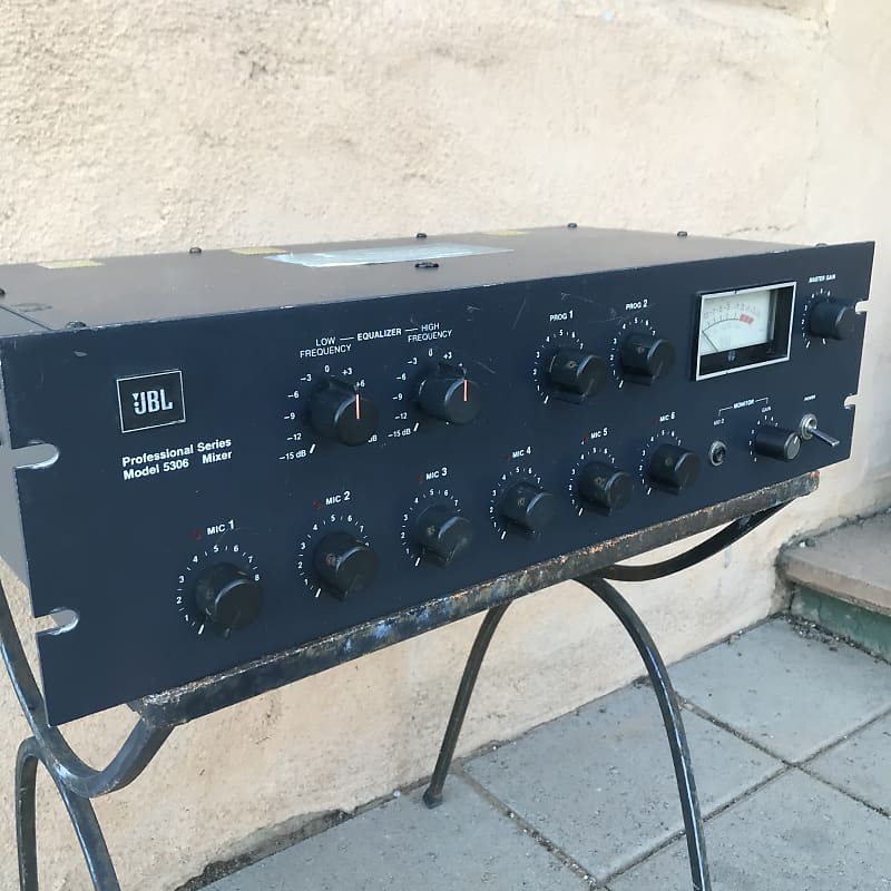 JBL 5306 Microphone Mixer with Direct Outs Reverb