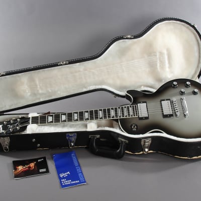 Gibson Guitar Of The Week #16 Les Paul Classic Custom Silverburst 2007