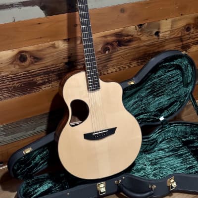 McPherson MG 4.0 XP 2018 - Adirondack Spruce and African Mahogany #2391 Acoustic Electric with LR Baggs image 2