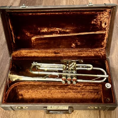 F.E. Olds FE Vintage 70s Olds and Son Special Fullerton Trumpet w Case 1971 - Brass image 10