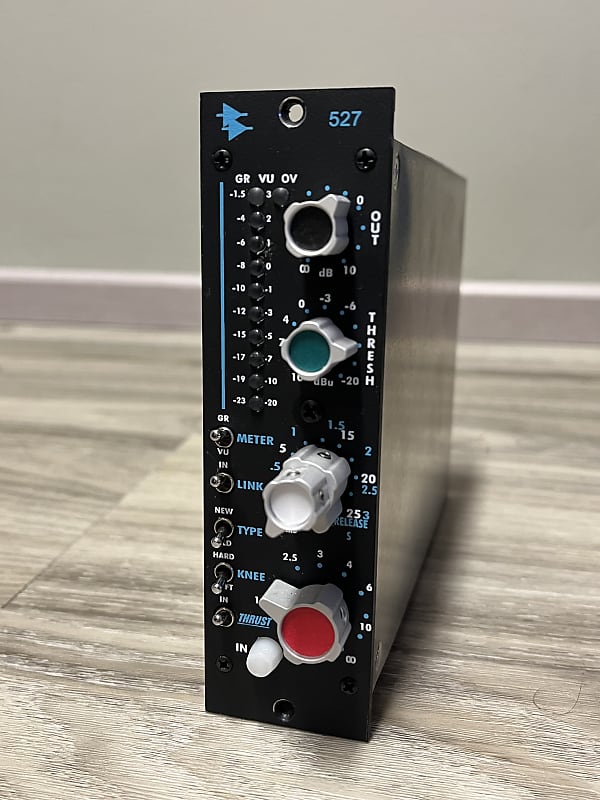 API 527 500 Series Compressor / Limiter (1/2) image 1