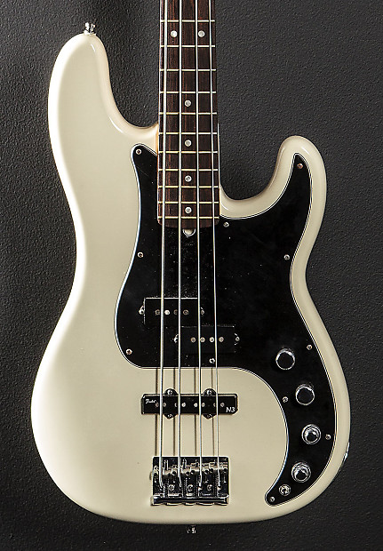 Fender American Deluxe Precision Bass 2013 Olympic White