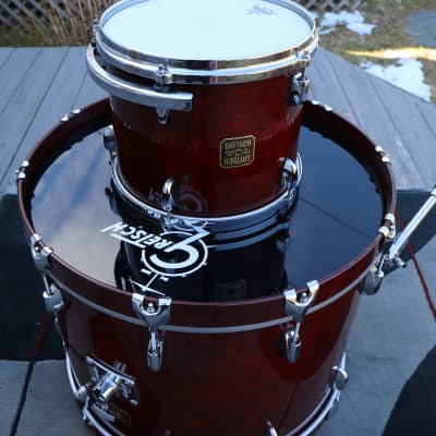 Gretsch USA Custom in Walnut Gloss Bass Drum with matching rack tom 24x18, 12x10 image 12