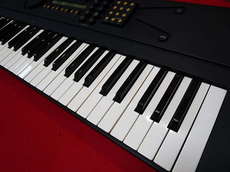 Yamaha YS200 FM Synthesizer