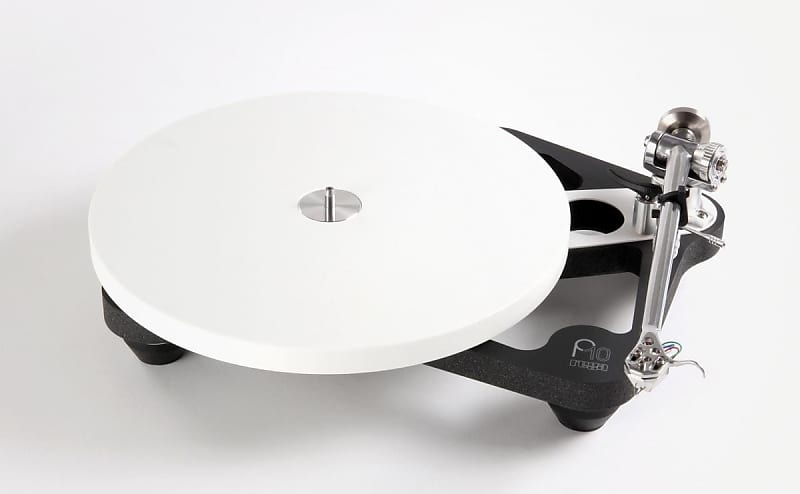Rega PLANAR 10 Turntable + PL10 Psu (No Cartridge Included) - NEW !