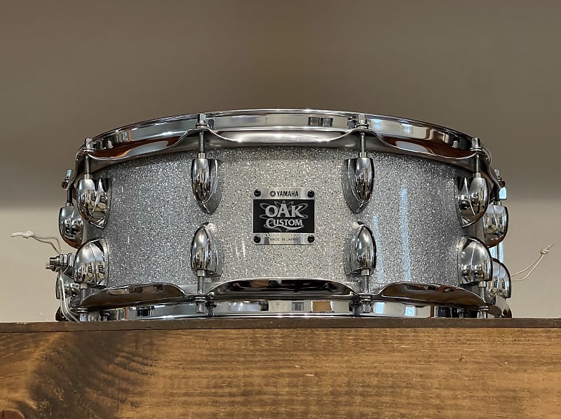 Yamaha Oak Custom 5.5x14 Silver Sparkle Snare Drum NSD085A | Reverb