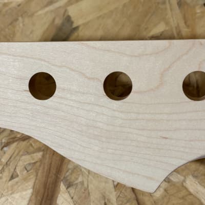 Luthier Made Precision bass neck - Natural image 5