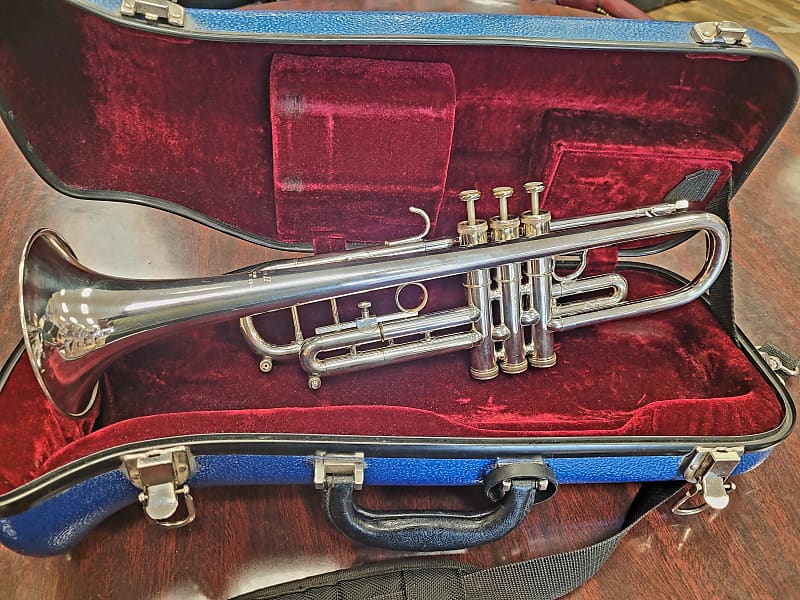 Getzen 700 Eterna II Silver Trumpet image 1