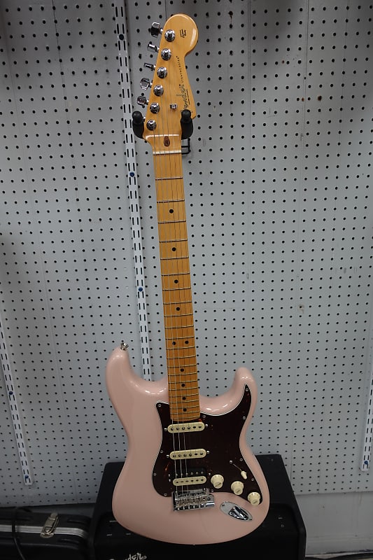 Fender Stratocaster 2022 - Shell Pink image 1