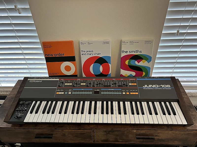 Roland Juno-106 61-Key Programmable Polyphonic Synthesizer