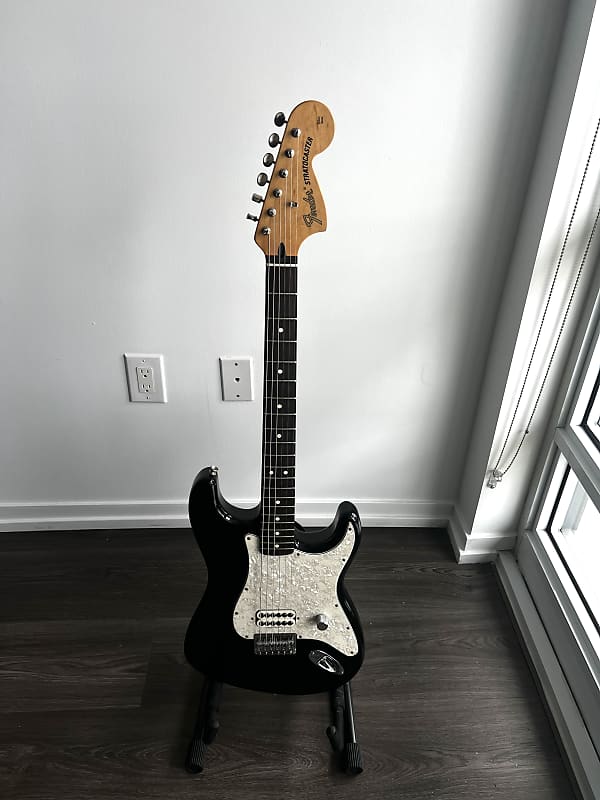 Fender Artist Series Tom DeLonge Signature Stratocaster