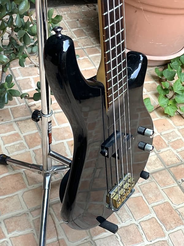 Very Cool 1986 Made in Japan Washburn 4 string bass guitar B