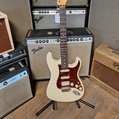Fender Deluxe Stratocaster - Olympic Pearl image 2