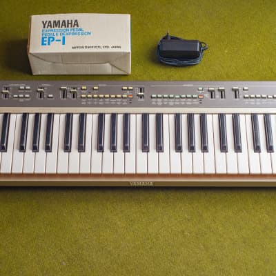 Yamaha PS-55 - 1983 portable home keyboard - like new