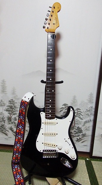 Fender Stratocaster 1982 Black JV 9-13-1982 japan vintage