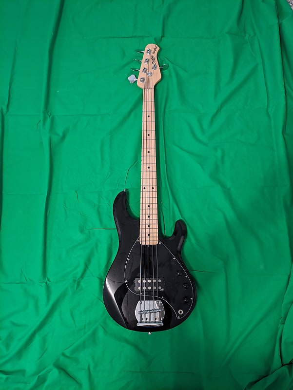 Sterling StingRay Ray5 2021 - Black - With Aguilar Pickup Upgrade