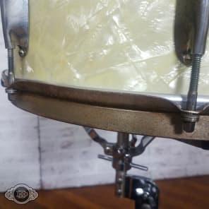 vintage 1940s WFL 7x14 Zephyr lug 3 ply snare drum in White Marine Pearl image 9