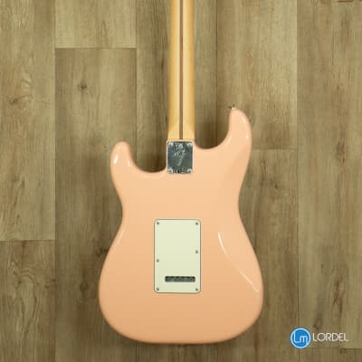Fender player stratocaster shell pink maple neck image 5