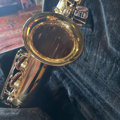 Yamaha YAS-26 Standard Alto Saxophone 2010s - Lacquered Brass image 8