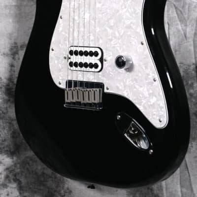 Fender - Limited Edition Tom Delonge Stratocaster® image 3