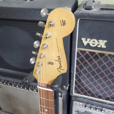 Fender Vintera Road Worn 60s Stratocaster, Pau Ferro Fingerboard, Firemist Gold image 3