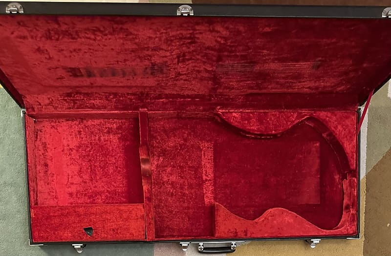 Aria Pro 2 Mockingbird vintage case with red interior 1982 - Black image 1