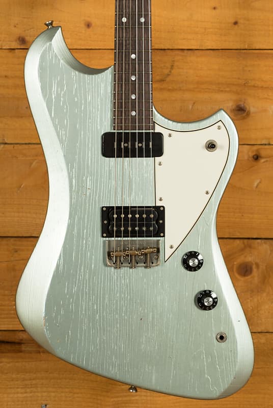 Novo Nucleus Voltur V2 | Ice Blue Metallic - Parchment | Reverb