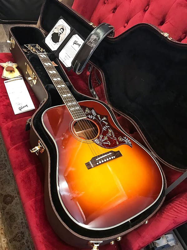 Gibson 125th anniversary hummingbird deals acoustic guitar autumn burst