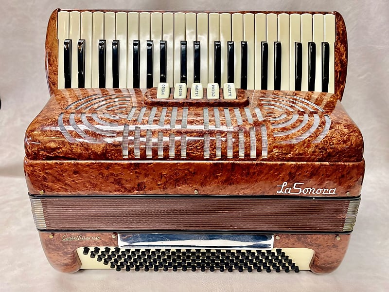 LA SONORA CASTELFIDARDO 3-REED ACCORDION #LSC127 | Reverb