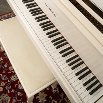 Samick 5'1" SG-155 Baby Grand Piano | Polished White image 4