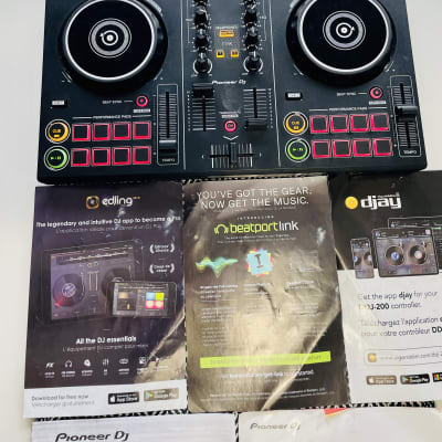 Pioneer DDJ-200 2-Channel WeDJ Smart DJ Controller 2019 Pioneer DDJ-200 2-Channel WeDJ Smart DJ Controller 2019