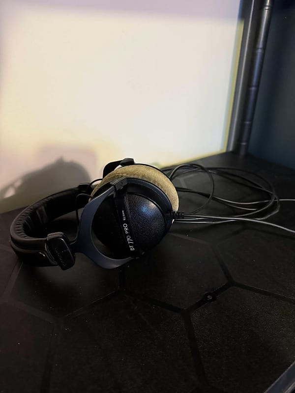 Beyerdynamic DT 770 Pro 80 Ohm 2010s - Black  			