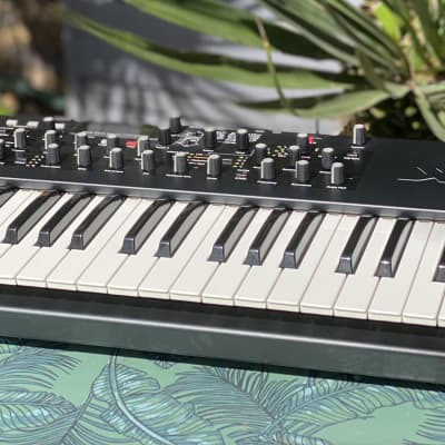 Dave Smith Instruments Mopho x4 44-Key 4-Voice Polyphonic Synthesizer 2013 - 2018 - Black with Wood Sides