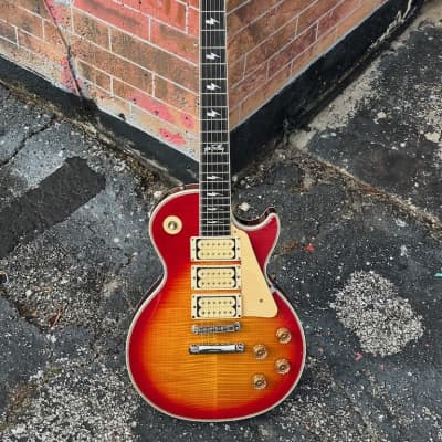 Gibson Les Paul Ace Frehley Signature 1998 - a stunning Cherry'burst example that is truly mint in all respects. image 2