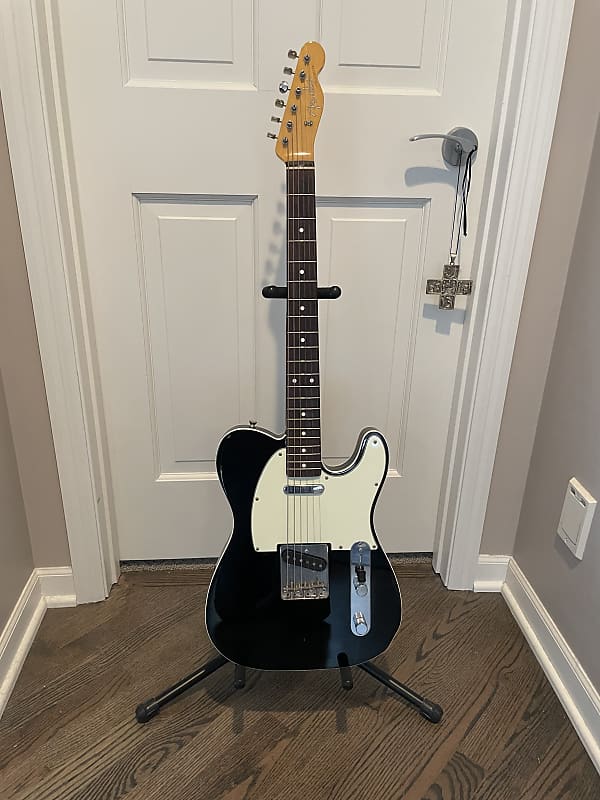 Fender (made in Japan) Telecaster TL62B-TX - Black with White Pickguard /  Rosewood Fretboard
