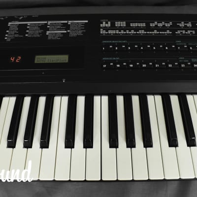 Yamaha DX7S Digital Programmable Algorithm Synthesizer in Very Good Condition image 7